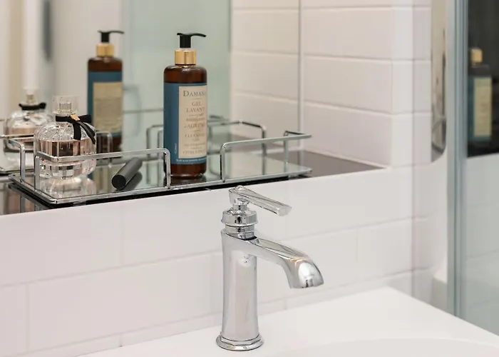 Rent Like - Krakowskie Przedmiescie 12 *