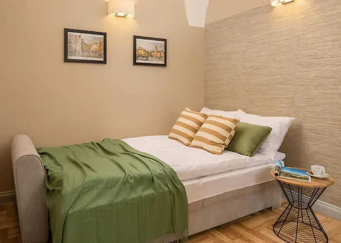 Rent Like - Krakowskie Przedmiescie 12