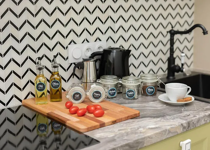 Rent Like - Krakowskie Przedmiescie 12 *