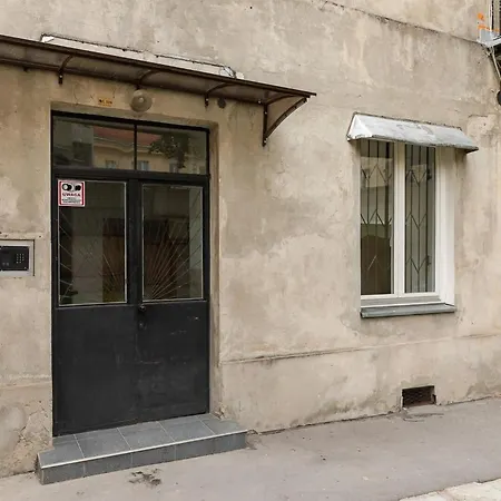 Rent Like - Krakowskie Przedmiescie 12